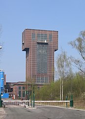 173px-Hammerkopfturm_zeche_robert_bergwerkost.jpg