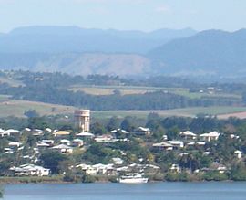 Innisfail Water Tower, a landmark in Innisfail, 2005.JPG