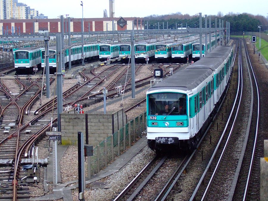 Paris Metro Train