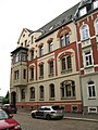 Mietshaus in halboffener Bebauung