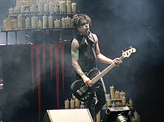 Rob Holliday na koncerte so skupinou Marilyn Manson v roku 2007