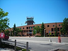 Терминал аэропорта Миссула, май 2007.jpg