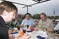 2. Wikipedia-Treffen Mainz-Wiesbaden. v.l.n.r.: Moguntiner, die Hände von Falense, Kandschwar, Fingalo und der Mainz-Kasteler Kirchturm