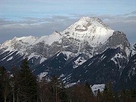 La face sud-ouest du mont Trelod en hiver