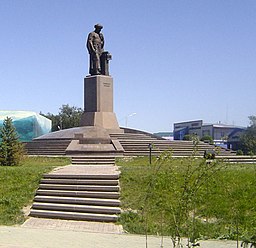 Monument över den kazakiske historikern Kadirgali Zjalairi (1530–1605), rest 2008[1]