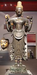 Una representación de Vishnu del siglo XIV, Tailandia.