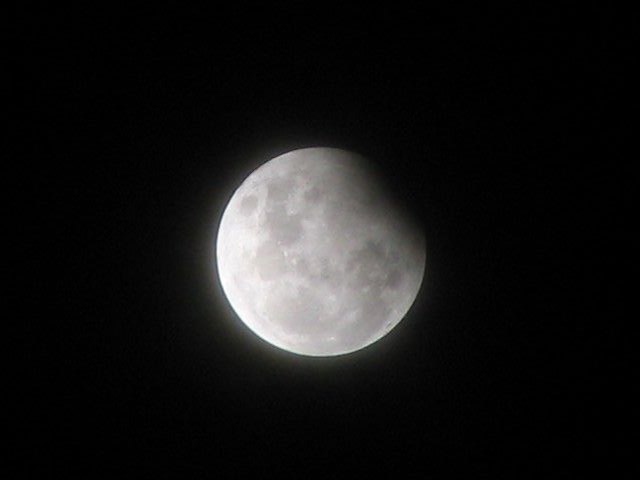 File:A partial eclipse of the moon (53370600).jpg