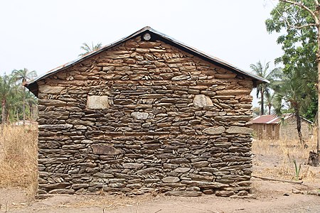 Bâtiments de pierres à niamtougou