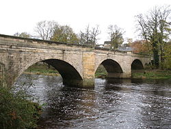 Boston Spa bridge in 2007.jpg