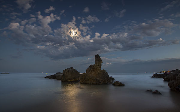 File:Cala Roca del Paller.jpg