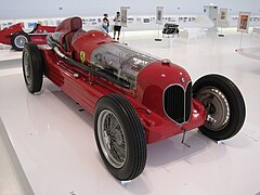 Photographie d'une Alfa Romeo 16C Bi-moteur.