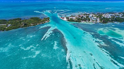 17/09: L'illa de corall Caye Caulker en la barrera d'esculls de Belize, patrimoni de la Humanitat.