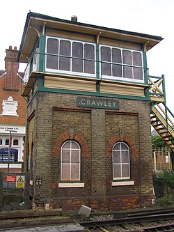 Cabina di segnalazione in disuso a Crawley