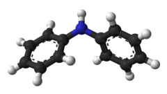 Model molekul difenilamina