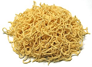 fresh ramen noodle (ラーメンの生麺)