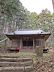 参道階段から見た鹿島緒名太神社拝殿