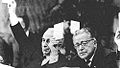 Luigi Longo e Palmiro Togliatti votano durante l'VIII Congresso (dicembre 1956)