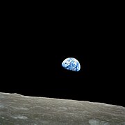 Apollo 8 görevi sırasında Ay'dan Dünya'nın görünüşü, 24 Aralık 1968.