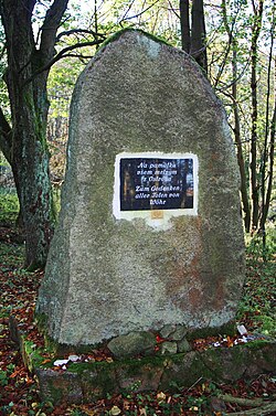 Památník na místě zaniklé obce