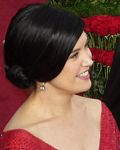 파일:Phoebe Cates at 81st Academy Awards.jpg