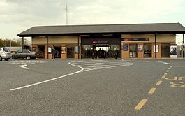 Pitsea railway station in 2008.jpg