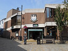 Opening in 1975, Pontefract Library is one of the last buildings to have been designed by Pontefract architect John Poulson. Pontefract Library (1).JPG