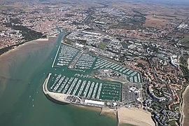 Port des Minimes, à l'entrée du Vieux-Port (port de plaisance La Rochelle)