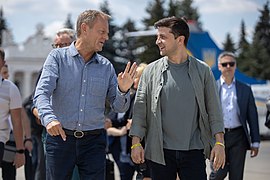 Volodymyr Zelensky rencontre le président du Conseil européen, Donald Tusk, le 7 juillet 2019 à Louhansk lors d'un sommet Europe-Ukraine.