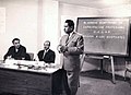 Durante la presentación de curso de capacitación, 1969