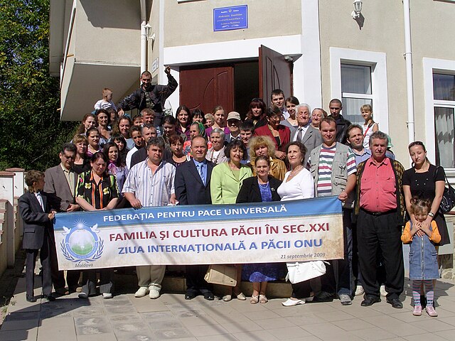 Международный день мира, Федерация за всеобщий мир, Кишинёв, Молдова, 2002 год