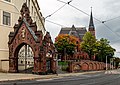 Dompfarrei; Katholische Pfarrkirche St. Jakobus mit Einfriedungsmauern und Eingangstor