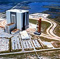 Vývoz rakety Saturn V pre misiu Apollo 11 z montážnej haly VAB k štartovacej rampe, 20. máj 1969