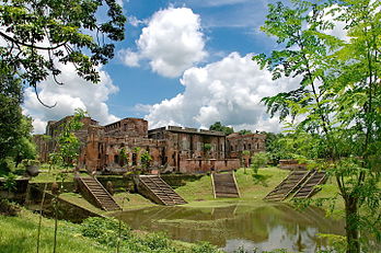 Palès antico a l’abandon (Manikganj). (veré dèfenicion 3 000 × 1 992*)