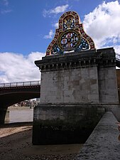Blackfriars railway bridge insignia