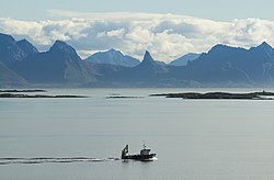 Vestfjorden s horou Hamarøya v pozadí