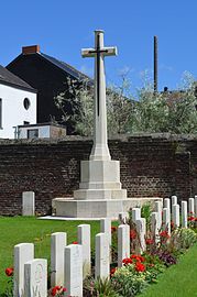 Croix du Sacrifice du cimetière militaire du Commonwealth.