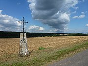 Croix dans un chemin.