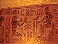 Didžiosios šventyklos reljefas: Ramzis II teikia dovanas Amonui Ra