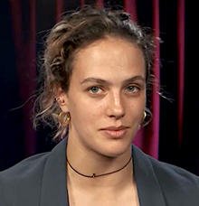 Description de l'image Jessica Brown Findlay in 2017.png.