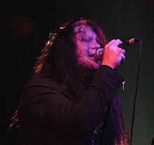 Jonas Renkse singing for Katatonia in 2007