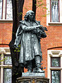 Monumento de Koperniko en Krakovo.