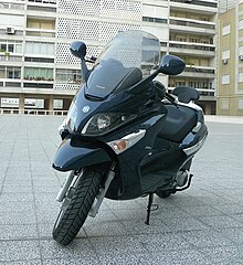  Moped Roof on Scooter  Motorcycle    Wikipedia  The Free Encyclopedia