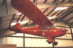 Piper J-4A im Pima Air Museum in Tucson, Arizona