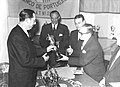 Premiato per il 1º posto in un torneo (1957)