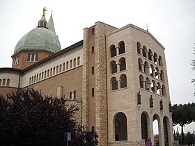 Image illustrative de l’article Basilique Sacro Cuore di Gesù (Grosseto)