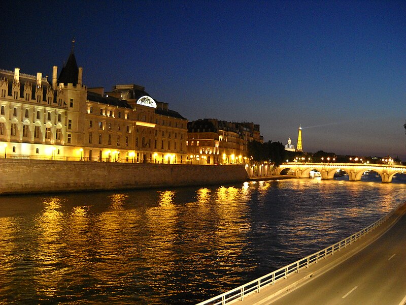 File:Seine by Eiffel.jpg