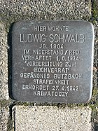 Stolperstein für Ludwig Schwalb vor seinem von ihm 1926 erbauten Wohnhaus in Trohe, Kurt-Schuhmacher-Straße