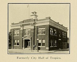 "Tropico City Hall" building, photographed c. 1922 (History of Glendale and vicinity via Library of Congress Digital)