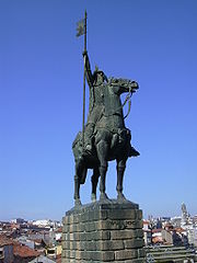 Statua Vímara Peresa, začetnik suvremenog Portugala i utemeljitelj grada Guimarães.