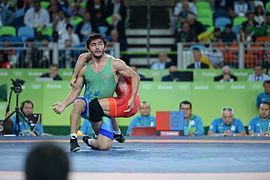 Wrestling at the 2016 Summer Olympics, Navruzov vs Mandakhnaran 2.jpg